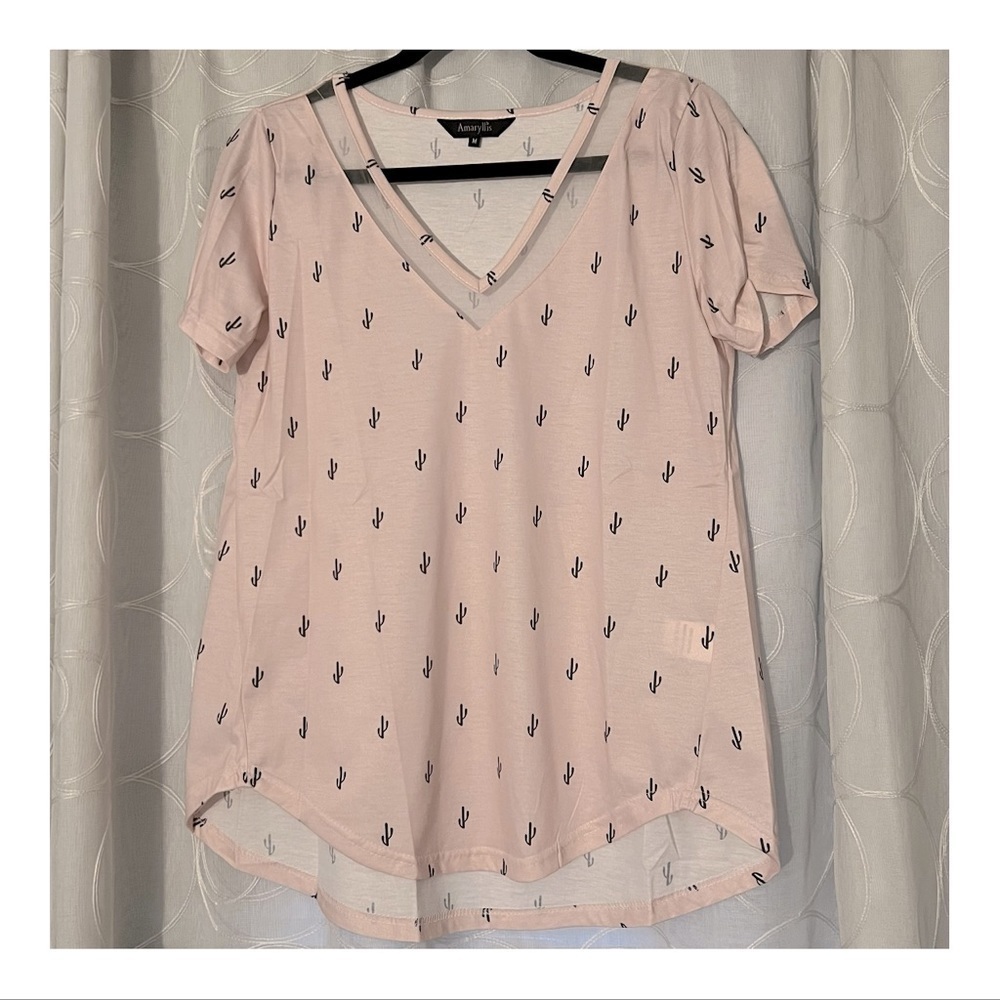 **DONATED** Amaryllis Pink Mesh Inset V-Neck Tee w/ Cactus Print, Size Medium - Picture 1 of 6